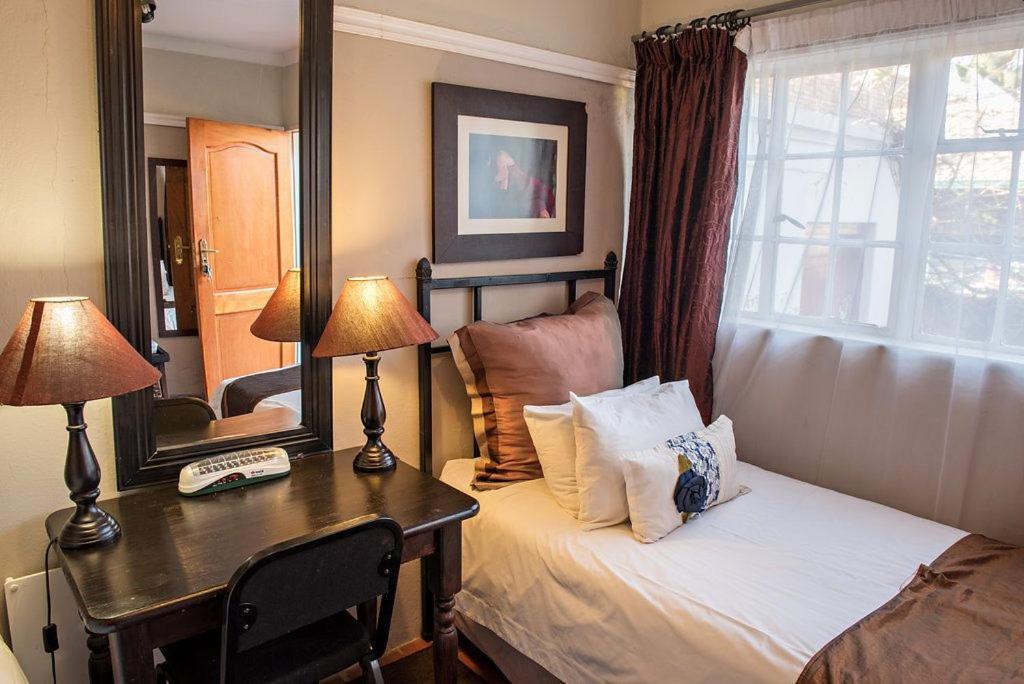 Oxnead Guesthouse Pretoria-Noord Extérieur photo