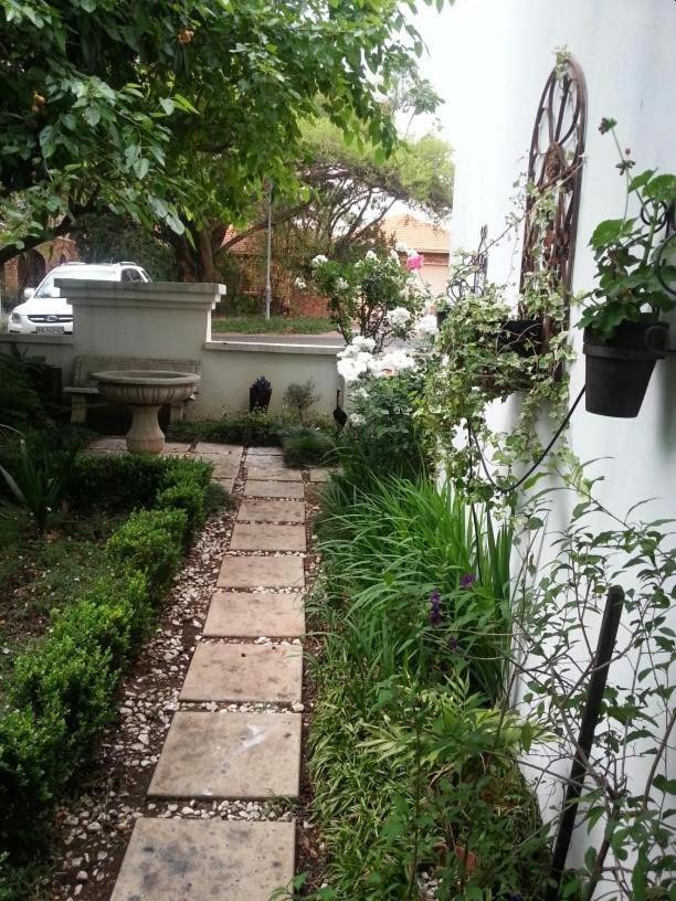 Oxnead Guesthouse Pretoria-Noord Extérieur photo